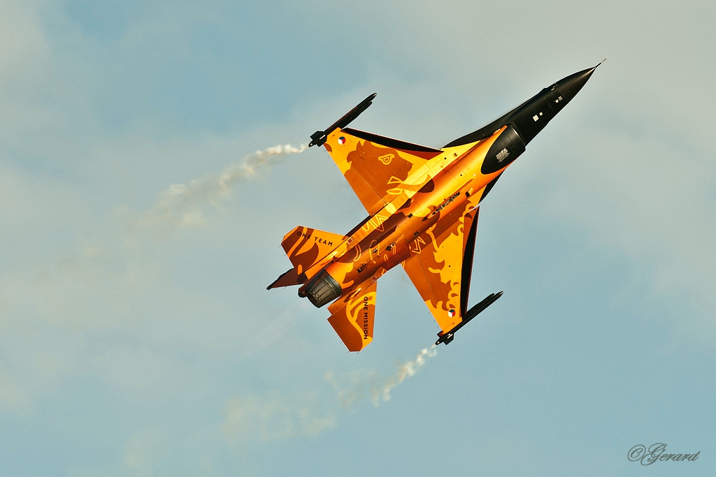 20120914_0054.JPG - F16 Demo Team Nederlandse luchtmacht.